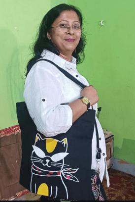 Customer with Jhola Junction tote bag